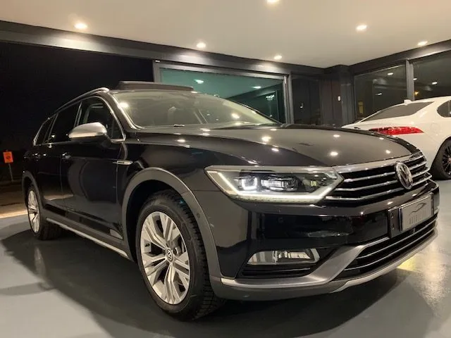 Volkswagen Passat Business Alltrack 2.0 BiTDI 240 CV 4MOT DSG Exec. - Foto 3