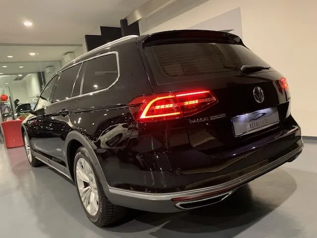 Volkswagen Passat Business Alltrack 2.0 BiTDI 240 CV 4MOT DSG Exec. - Foto 5