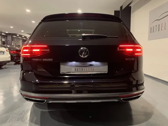 Volkswagen Passat Business Alltrack 2.0 BiTDI 240 CV 4MOT DSG Exec. - Foto 6